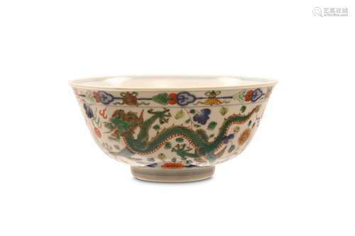 A CHINESE FAMILLE ROSE 'DRAGON AND PHOENIX' BOWL.