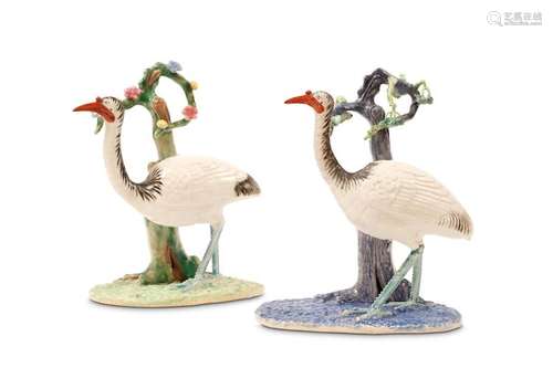 A PAIR OF FAMILLE ROSE MODELS OF EMUS. Qing Dynast