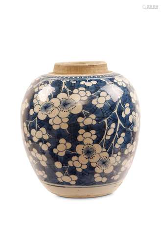 A  CHINESE BLUE AND WHITE ‘PRUNUS ICE CRACKLE’ JAR