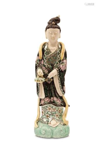 A FAMILLE NOIRE MODEL OF GUANYIN. Qing Dynasty. Th