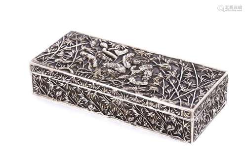 A SILVER ‘LOTUS AND BAMBOO’ BOX. Circa 1920. Deepl