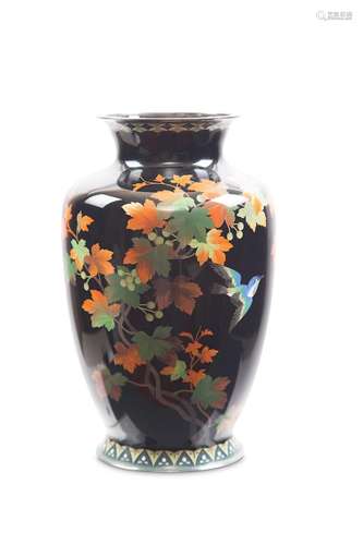 A CLOISONNÉ ENAMEL VASE. Meiji period. Delicately