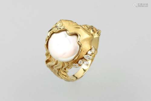 18 kt gold ring with pearl and brilliants