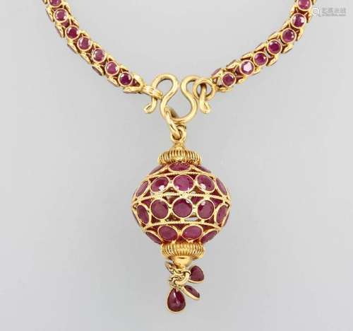 18 kt gold necklace with rubies