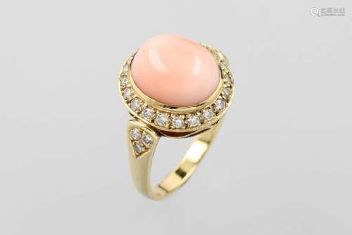 18 kt gold ring with coral and brilliants