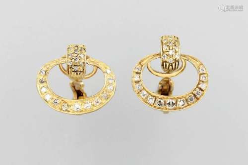 Pair of 18 kt gold earrings with diamonds
