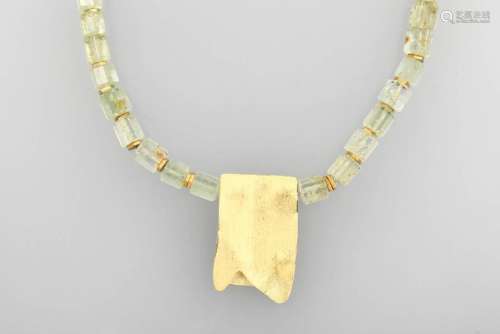 18 kt gold designer-necklace with lemon quartzes