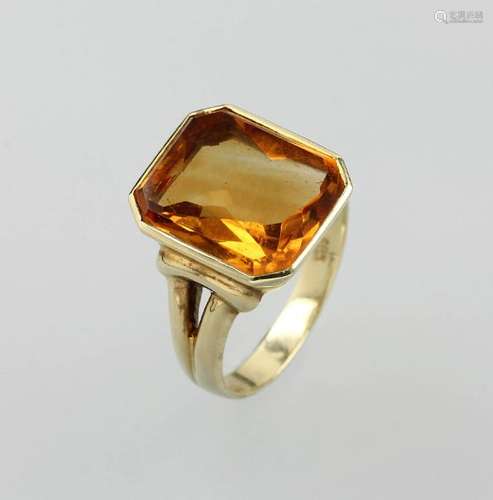 14 kt gold ring with citrine