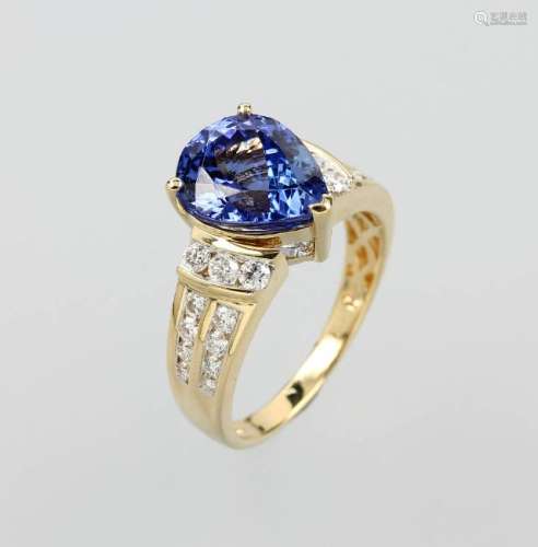 18 kt gold ring with tanzanite and brilliants