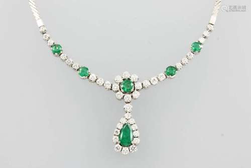 18 kt gold necklace with brilliants and emeralds