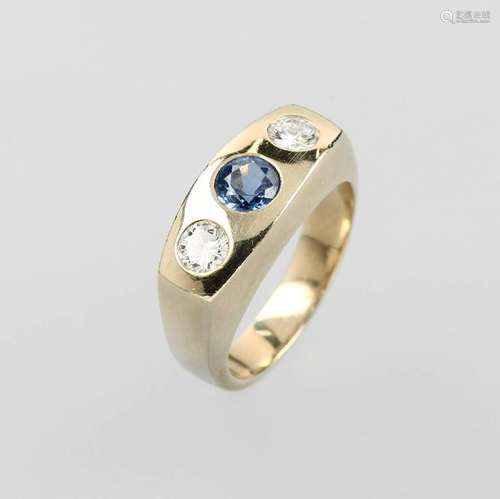 14 kt gold ring with sapphire and brilliants