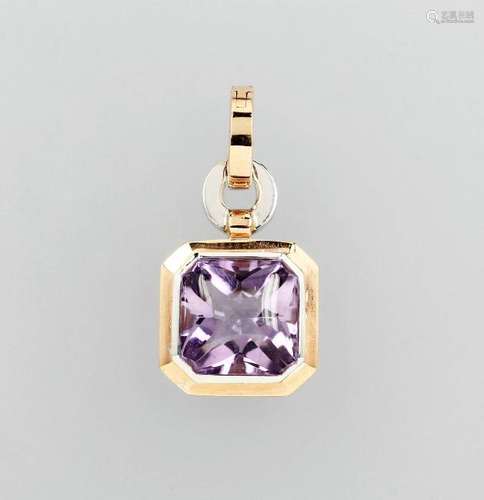 18 kt gold pendant with amethyst and brilliants