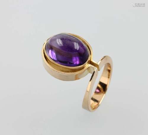 14 kt gold ring with amethyst