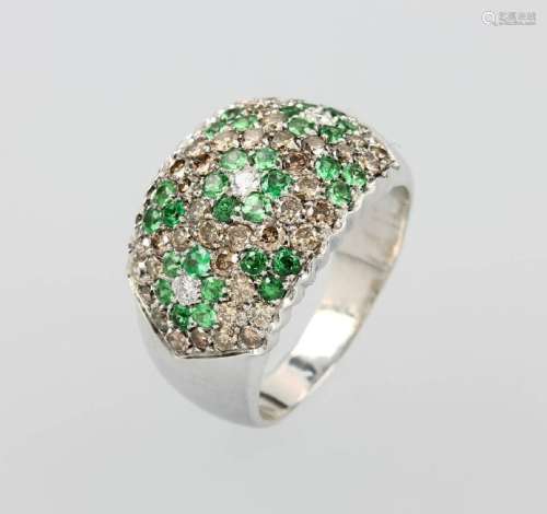 18 kt gold ring with tsavorites and diamonds