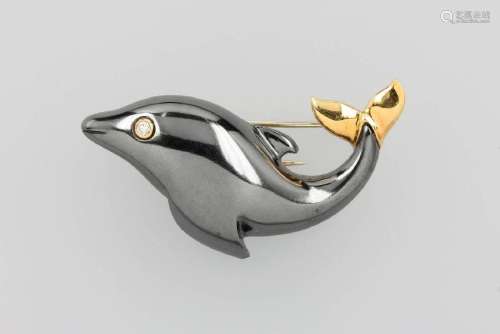 18 kt gold brooch 'dolphin' with hematite and brilliant