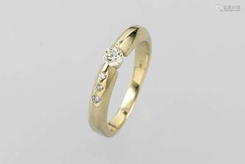 14 kt gold ring with brilliants