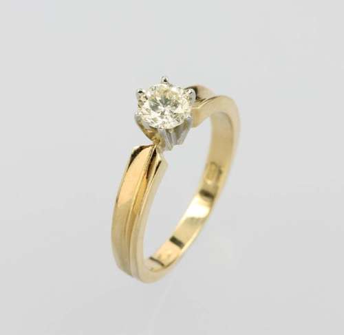 18 kt gold ring with brilliant