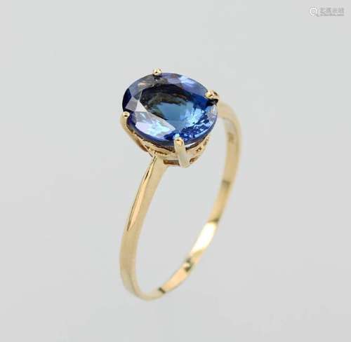 18 kt gold ring with tanzanite