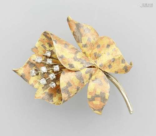 18 kt gold blossombrooch with diamonds