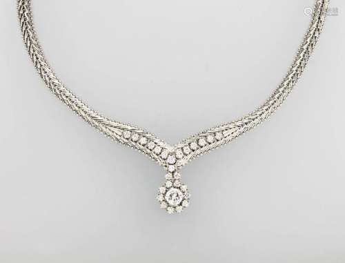 14 kt gold necklace with brilliants