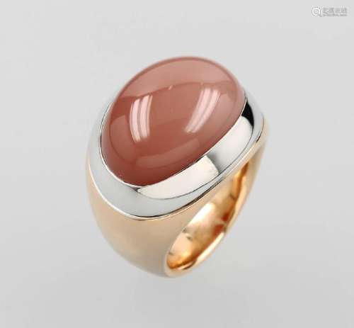 18 kt gold ring with moonstone