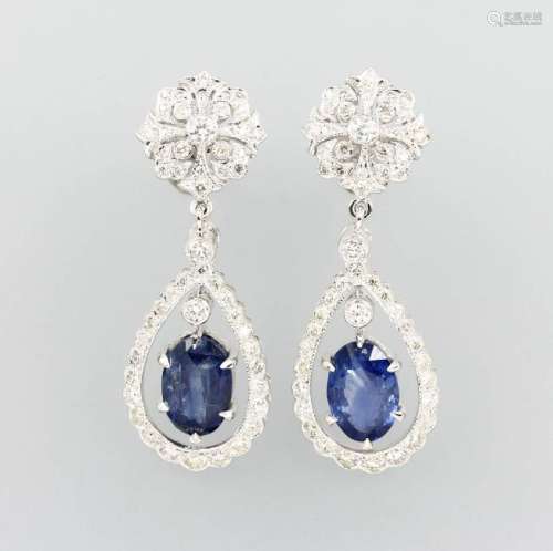 Pair of 18 kt gold earrings with sapphires and diamonds