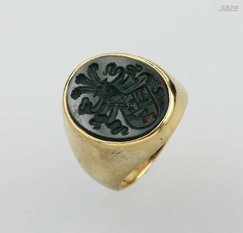 14 kt gold solid gents ring with crest engraving