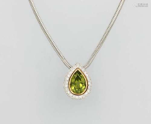 Pendant with peridot and brilliants