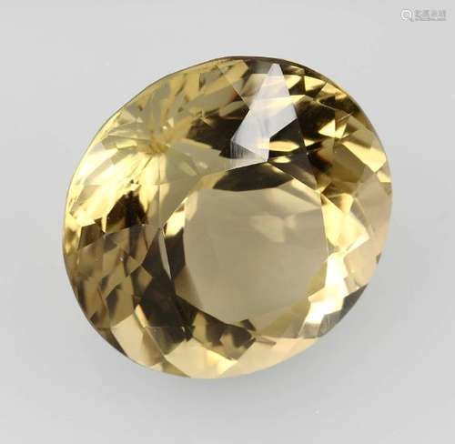 Round citrine in brillant cut