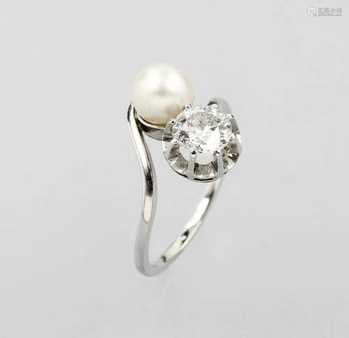 14 kt gold ring with diamond and cultured pearl