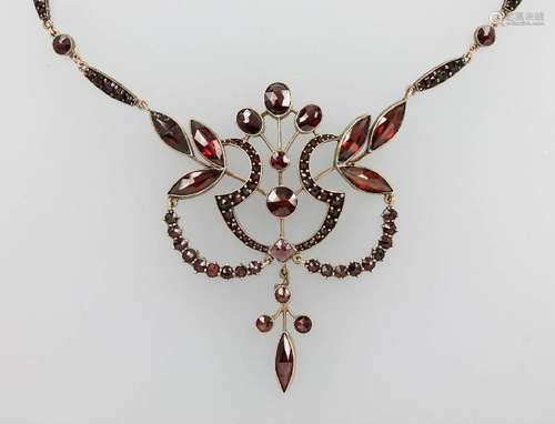 Unusual necklace with garnets