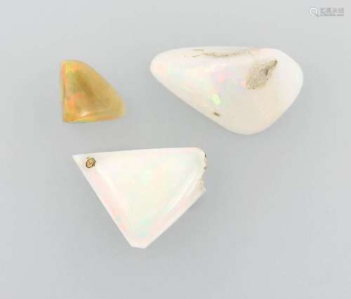 Lot 3 loose opals