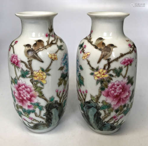 A PAIR OF ENAMEL COLOR PEONY AND BIRD GRAIN SMALL PAIR VASE