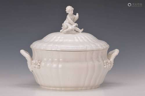 tureen