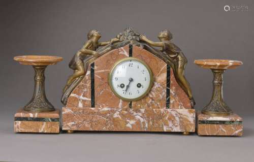 Mantel clock