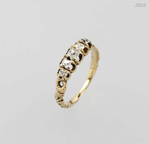 18 kt gold ring with diamonds