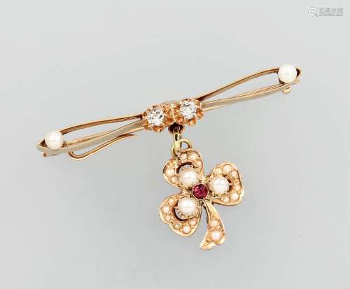 14 kt gold brooch with diamonds