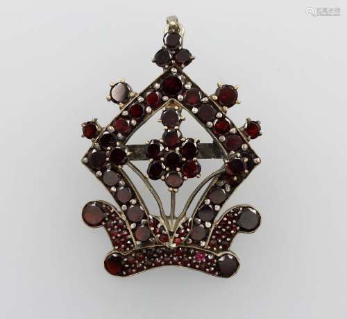 Brooch/Pendant with garnets approx. 1905/10s