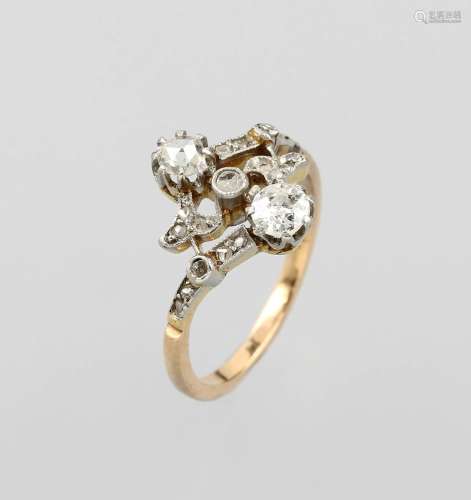 18 kt gold Art Nouveau ring with diamonds