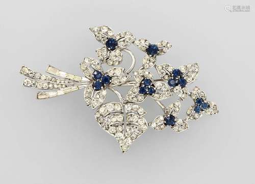 Brooch with rhine stones