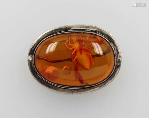 Brooch with amber