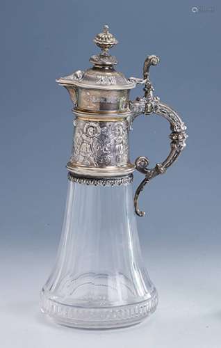 Glass carafe