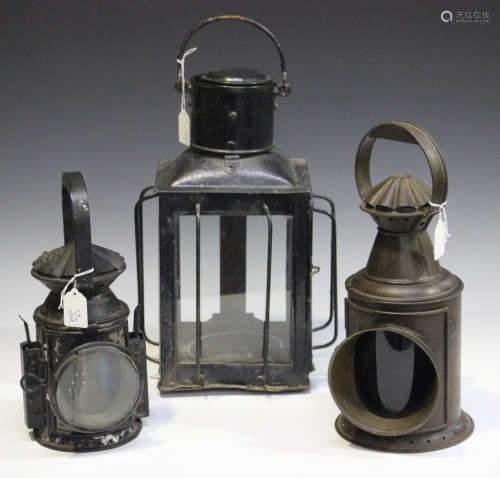 A collection of mainly early/mid-20th century railway lamps