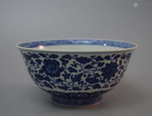 CHINESE PORCELAIN BLUE AND WHITE PEACH BOWL