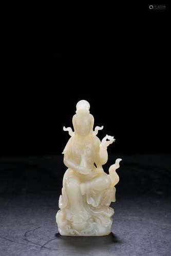 CHINESE JADE SEATED GUANYIN