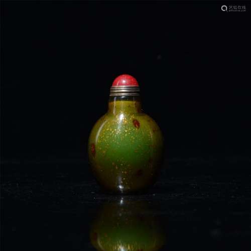 CHINESE AGATE SNUFF BOTTLE