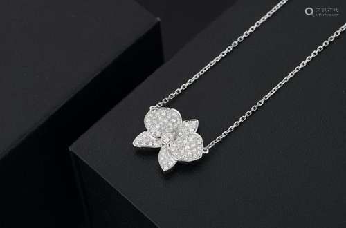 CARTIER 18K WHITE GOLD DIAMOND FLOWER PENDANT NECKLACE