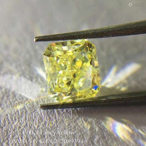 GIA CERTIFICATED 1.00 CT RADIANT SHAPE FANCY YELLOW DIAMOND