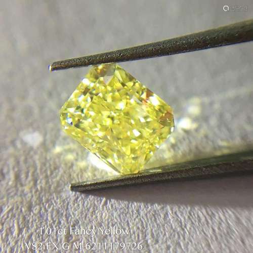 GIA CERTIFICATED 1.01 CT RADIANT SHAPE FANCY YELLOW DIAMOND