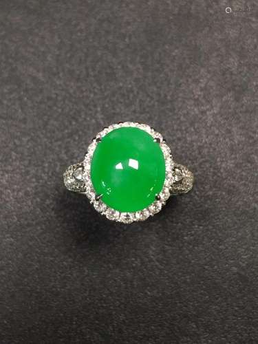 NATURAL JADEITE 18K GOLD DIAMOND RING